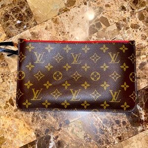 Authentic Louis Vuitton Neverfull Wristlet